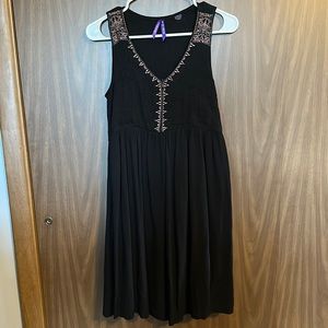 Seraphine maternity and nursing dress. Size 4.